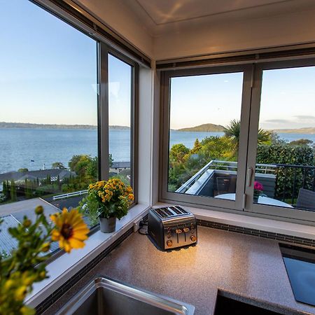Rotorua Serenity Lakeview Retreat Buitenkant foto